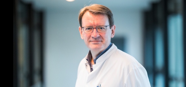 Les lésions méniscales et l'arthrose du genou :   5 questions au Prof. Dr Romain Seil 