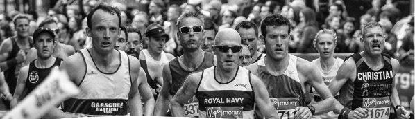 Are contralateral pelvic drop, knee valgus and foot overpronation clinically relevant signs in injured runners?