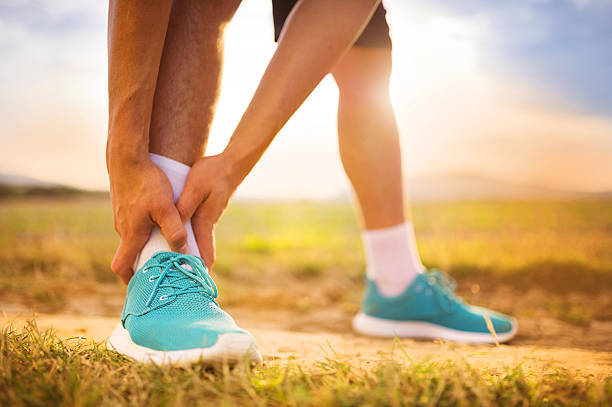 Anatomic reconstruction of lateral ankle ligaments: is there an optimal graft option? 