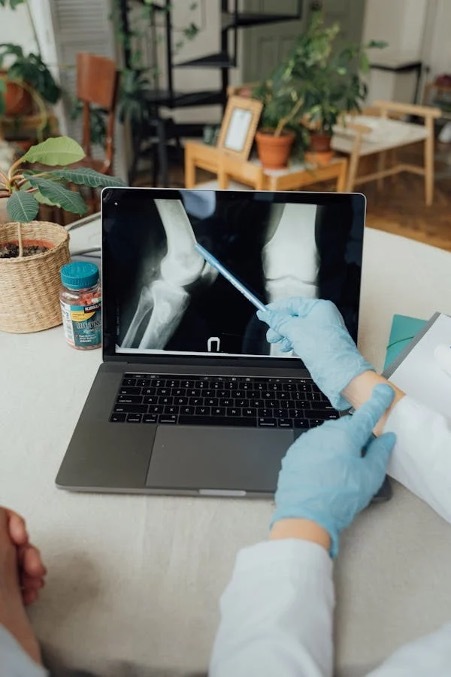Restoring the Preoperative Phenotype According to the Coronal Plane Alignment of the Knee Classification After Total Knee Arthroplasty Leads to Better Functional Results